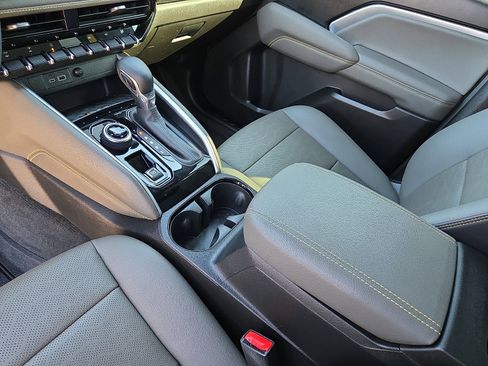 Used 2023 Chevrolet Colorado ZR2 w/ ZR2 Convenience Package III image 25