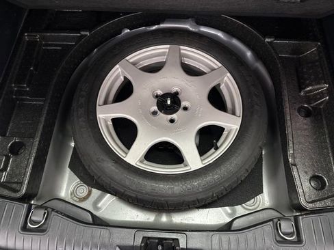 Used 2020 Ford Escape SE image 25