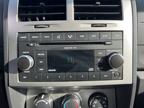 Used 2008 Dodge Nitro SXT image 14