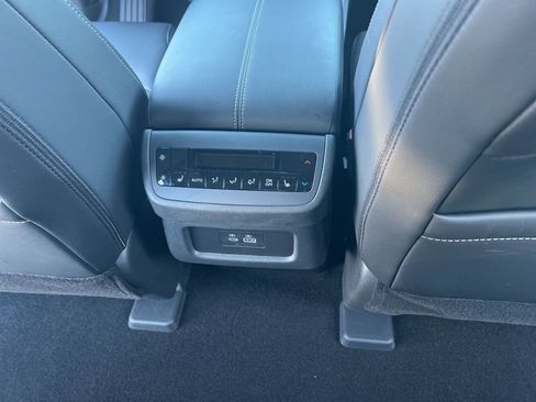 Certified 2025 Nissan Pathfinder SL w/ SL Premium Package image 22