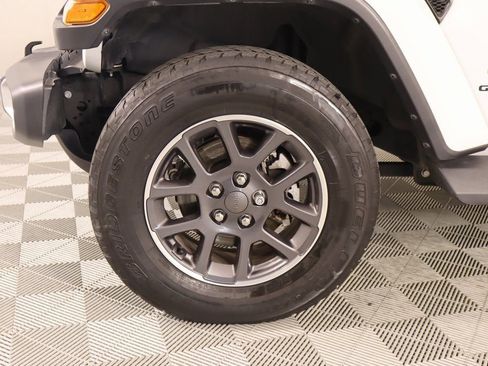 Used 2020 Jeep Gladiator Overland image 18