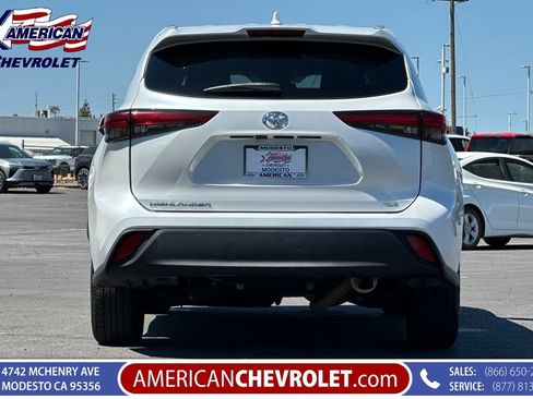 Used 2023 Toyota Highlander XLE FWD image 5