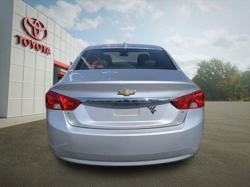 Used 2017 Chevrolet Impala LT FWD image 4