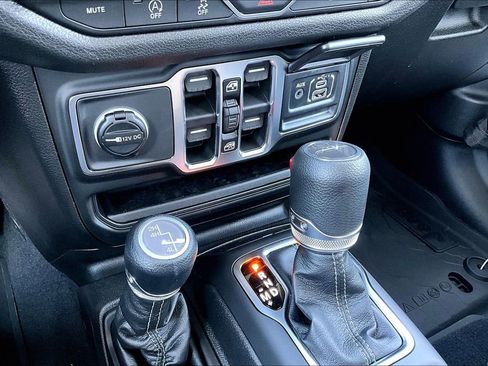 New 2026 Jeep Gladiator Sport image 12