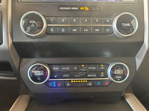 Used 2021 Ford Expedition XLT RWD image 21