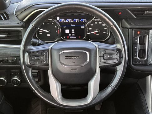 Used 2021 GMC Yukon Denali w/ Denali Premium Package image 9