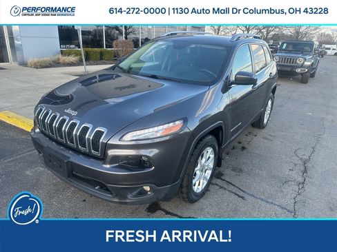 Used 2016 Jeep Cherokee Latitude w/ Cold Weather Group image 8