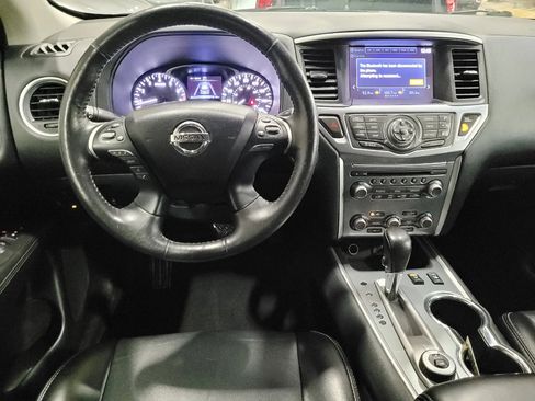 Used 2020 Nissan Pathfinder SL AWD/4WD image 22