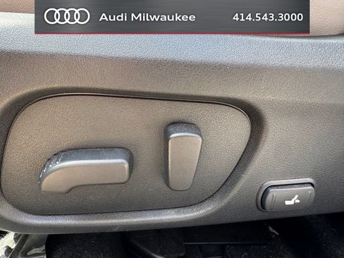 Used 2018 Subaru Forester 2.5i Limited AWD/4WD image 10