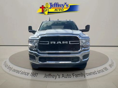 Used 2020 RAM 3500 Tradesman image 9