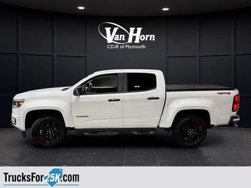 Used 2017 Chevrolet Colorado LT w/ Redline Special Edition image 11