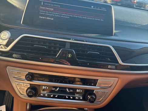 Used 2021 BMW 750i xDrive 750i xDrive w/ Executive Package image 12