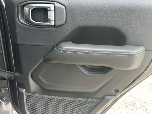 Used 2023 Jeep Wrangler Sahara w/ Cold Weather Group image 17