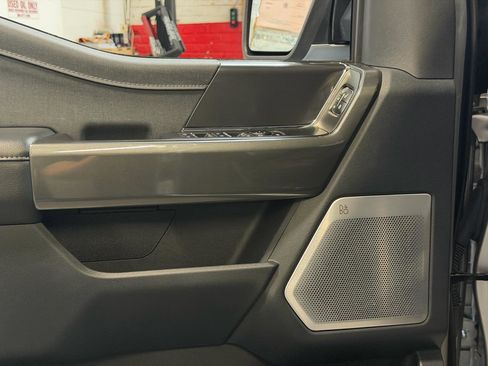 Used 2023 Ford F150 Lariat w/ Equipment Group 502A High image 15