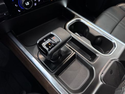 Certified 2025 Chevrolet Silverado 1500 High Country w/ Midnight Edition AWD/4WD image 25
