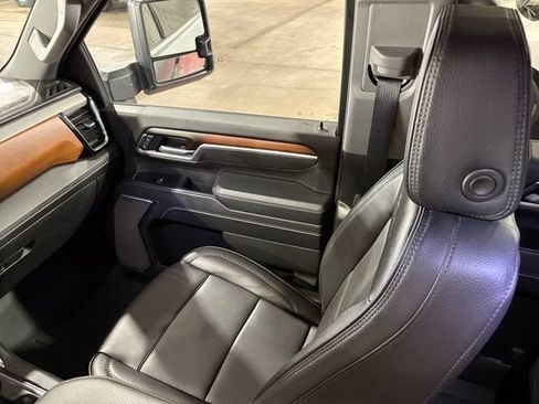 Used 2025 GMC Sierra 3500 Denali w/ Denali Reserve Package AWD/4WD image 38