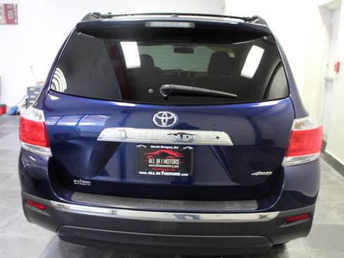 Used 2011 Toyota Highlander Limited w/ Tow Pkg AWD/4WD image 5