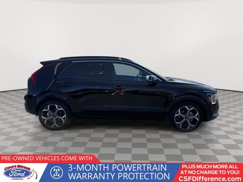 Used 2023 Kia Niro EX Touring image 6
