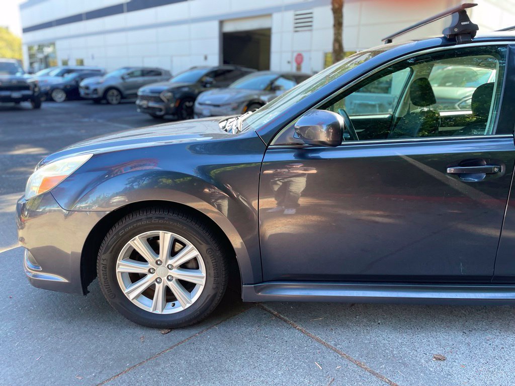 Used 2011 Subaru Legacy 2.5i Premium AWD/4WD image 7