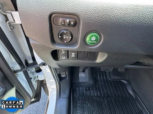 Used 2021 Honda Pilot EX image 19