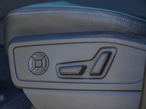 New 2025 Audi Q5 Premium image 18