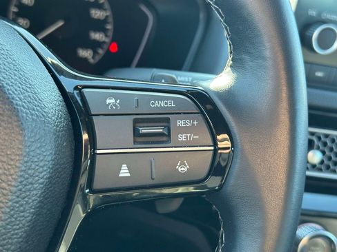 Used 2025 Honda Civic Sport image 25