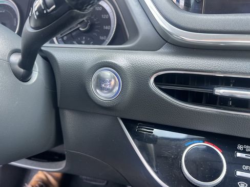 Used 2023 Hyundai Sonata SEL image 27