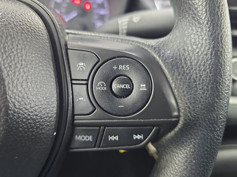 Used 2025 Toyota Corolla LE FWD image 23