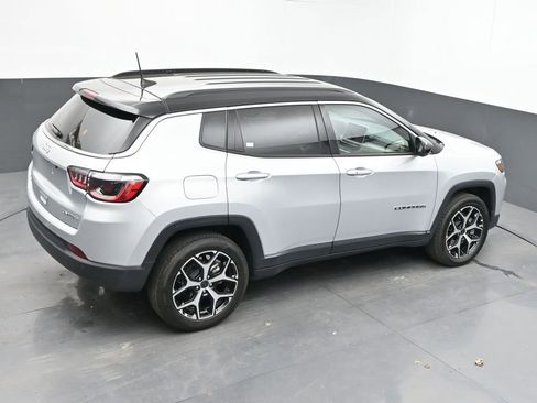 Used 2025 Jeep Compass Limited AWD/4WD image 45
