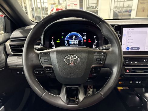 Used 2025 Toyota Camry LE image 14