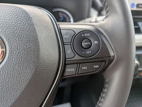 Used 2025 Toyota RAV4 XLE Premium image 19