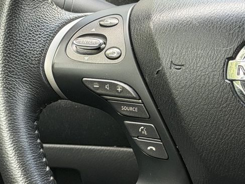 Used 2013 Nissan Pathfinder SV AWD/4WD image 34