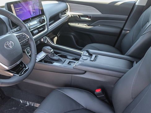 New 2026 Toyota Grand Highlander Limited image 20