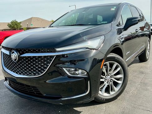 Used 2024 Buick Enclave Avenir w/ Avenir Technology Package AWD/4WD image 3