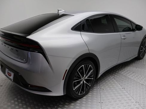 Used 2024 Toyota Prius XLE image 8