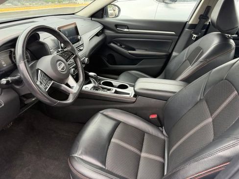 Used 2024 Nissan Altima 2.5 SR FWD image 8