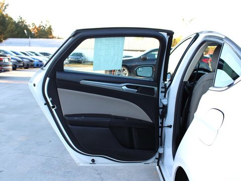 Used 2018 Ford Fusion S image 30