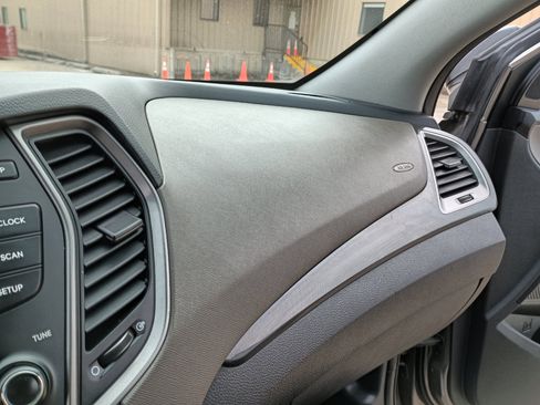 Used 2014 Hyundai Santa Fe Sport w/ Popular Equipment Package 02 image 32