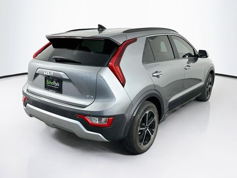 Used 2023 Kia Niro EX FWD image 9