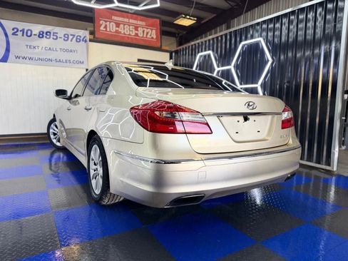 Used 2012 Hyundai Genesis 3.8 image 19
