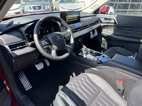 New 2025 Mitsubishi Outlander SEL image 14