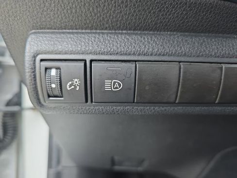 Used 2022 Toyota Corolla LE image 25