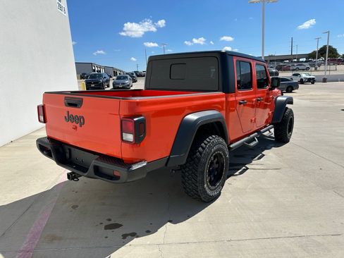 Used 2023 Jeep Gladiator Sport w/ Off Road Group AWD/4WD image 8