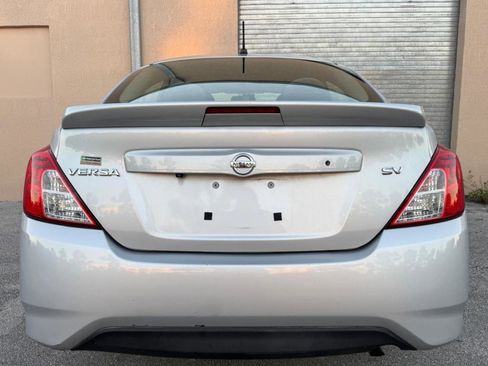Used 2019 Nissan Versa SV FWD image 8