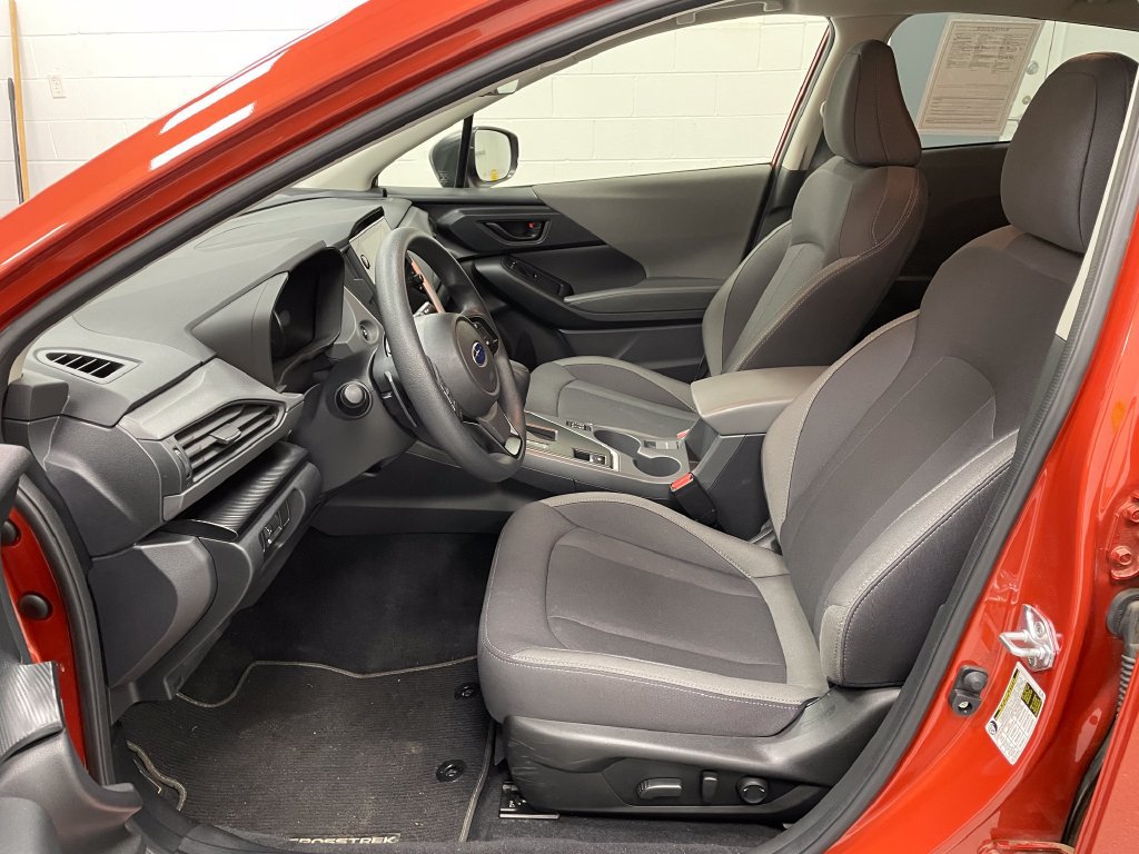 Used 2025 Subaru Crosstrek 2.5i Premium AWD/4WD image 8