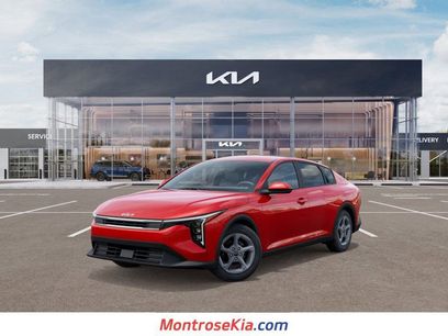 New 2025 Kia K4 LXS