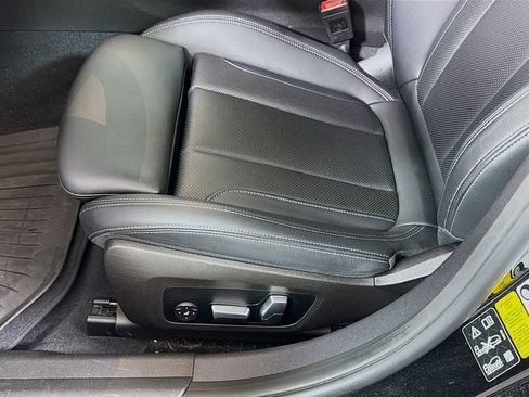 Used 2023 BMW 330i xDrive 330i xDrive w/ Premium Package image 23