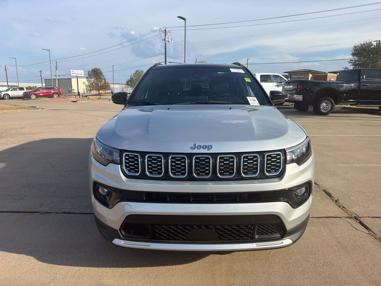 Used 2025 Jeep Compass Limited AWD/4WD image 2