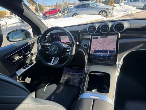 Used 2024 Mercedes-Benz GLC 300 4MATIC image 41