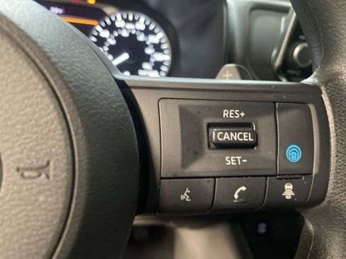 Used 2024 Nissan Rogue SV image 23